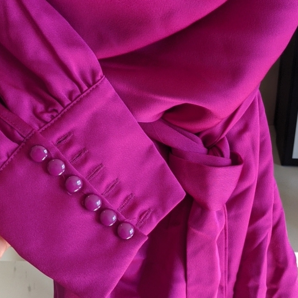 Dress - Picture 4 of 4